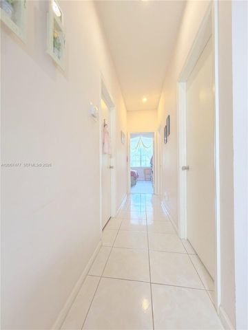 1510 W Lacosta Dr W, Pembroke Pines, FL 33027