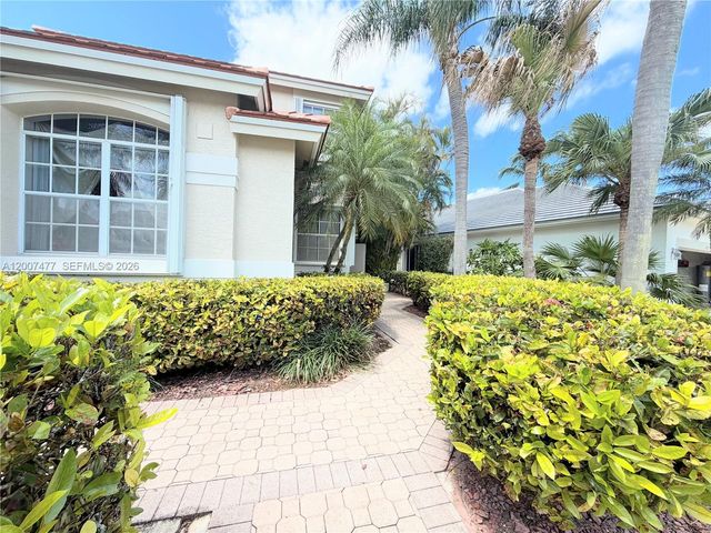 1510 W Lacosta Dr W, Pembroke Pines, FL 33027