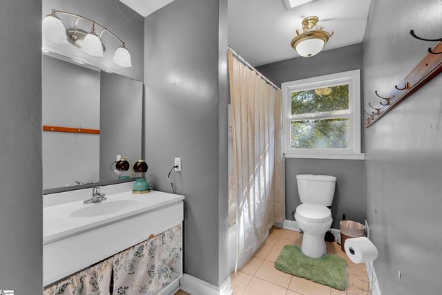 2209 Edgefield Road, Spartanburg, SC 29307