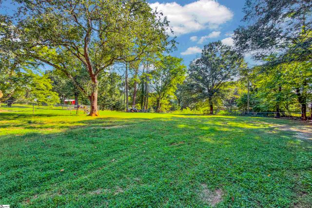 2209 Edgefield Road, Spartanburg, SC 29307