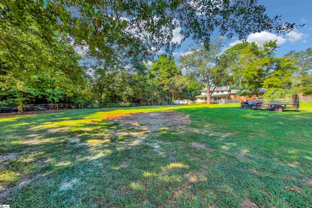 2209 Edgefield Road, Spartanburg, SC 29307