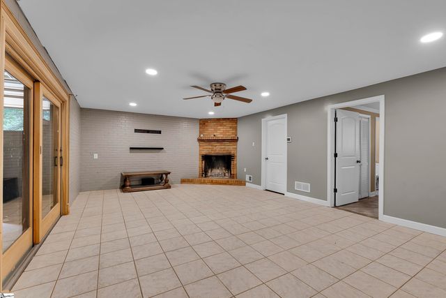 2209 Edgefield Road, Spartanburg, SC 29307