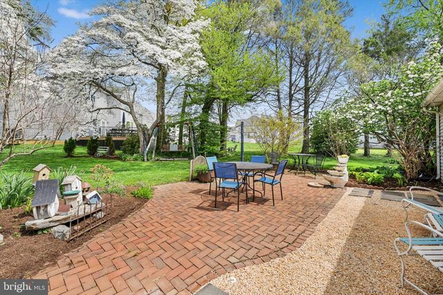 1523 VILLAGE RD, Strasburg, PA 17579