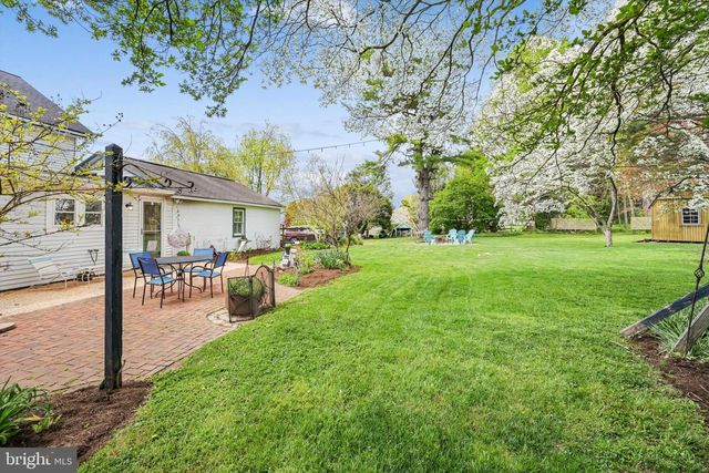 1523 VILLAGE RD, Strasburg, PA 17579