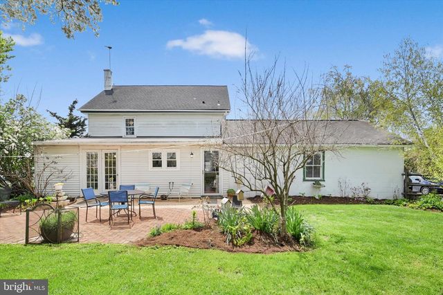 1523 VILLAGE RD, Strasburg, PA 17579