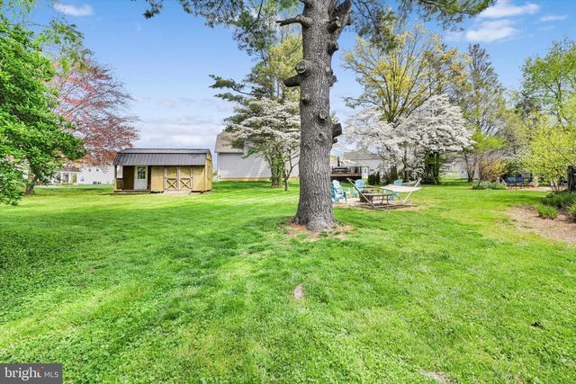 1523 VILLAGE RD, Strasburg, PA 17579