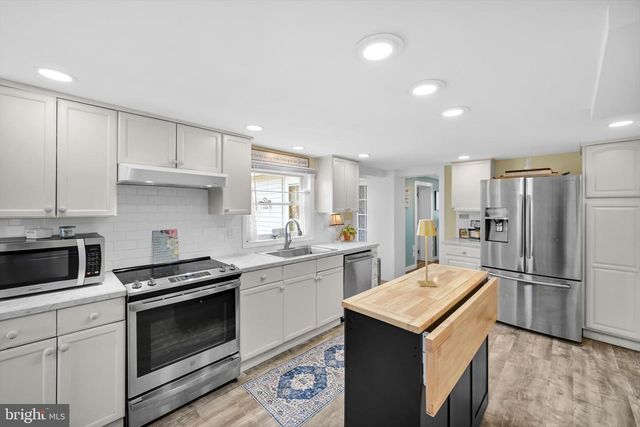 1523 VILLAGE RD, Strasburg, PA 17579