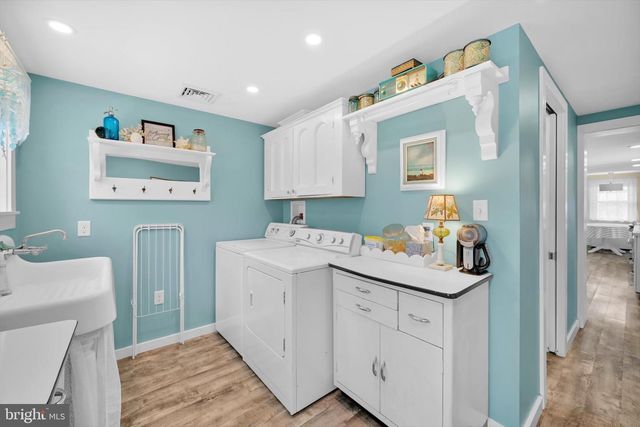 1523 VILLAGE RD, Strasburg, PA 17579