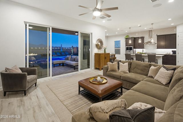 21841 N 62nd Street, Phoenix, AZ 85054