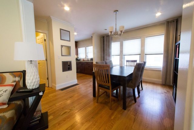 35-37 Beaconsfield Rd. 1, Brookline, MA 02445