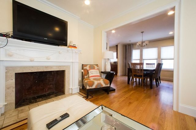 35-37 Beaconsfield Rd. 1, Brookline, MA 02445