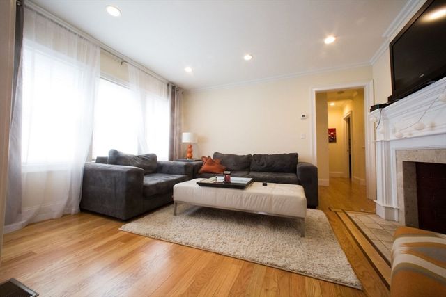 35-37 Beaconsfield Rd. 1, Brookline, MA 02445