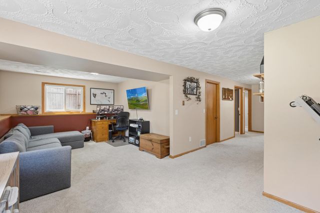 11481 99th Place N, Maple Grove, MN 55369