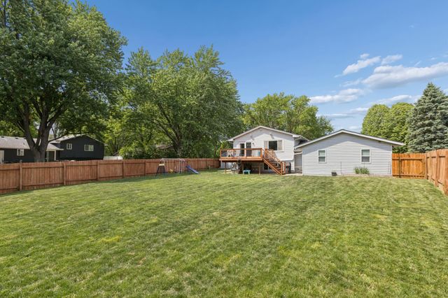 11481 99th Place N, Maple Grove, MN 55369