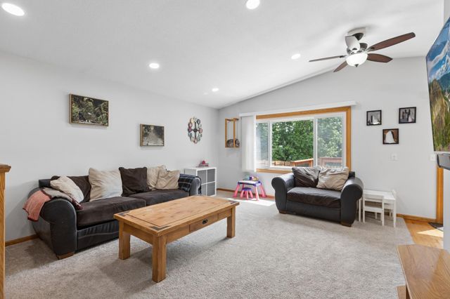 11481 99th Place N, Maple Grove, MN 55369