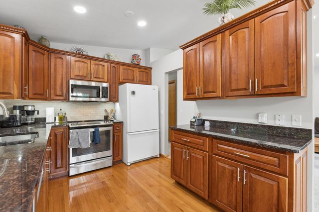 11481 99th Place N, Maple Grove, MN 55369