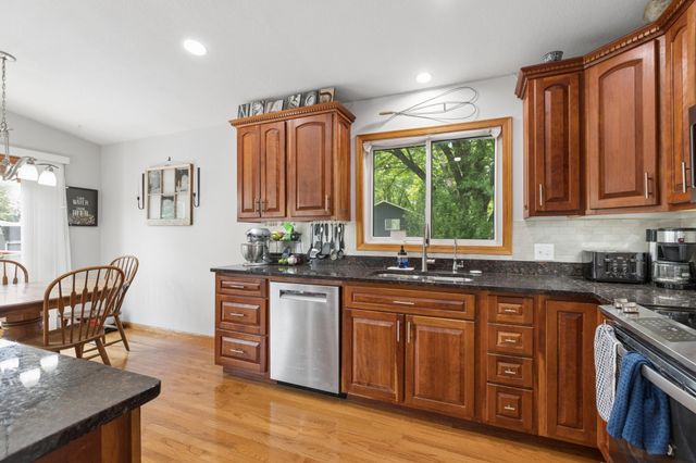 11481 99th Place N, Maple Grove, MN 55369