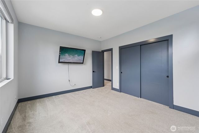 121 Palisades Place, Pacific, WA 98047