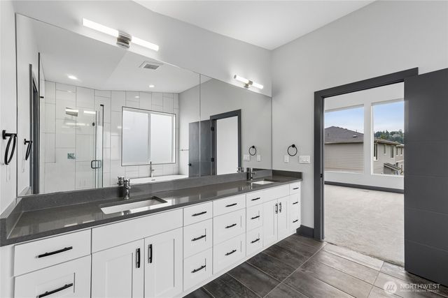 121 Palisades Place, Pacific, WA 98047