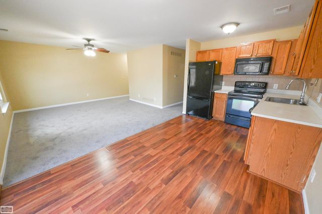 18530 E 14 Mile - B8 Road B8, Fraser, MI 48026