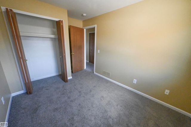 18530 E 14 Mile - B8 Road B8, Fraser, MI 48026