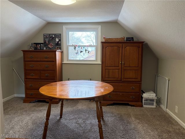 4300 Broadway Avenue NE, Louisville, OH 44641