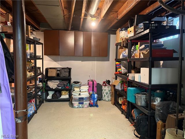 4300 Broadway Avenue NE, Louisville, OH 44641