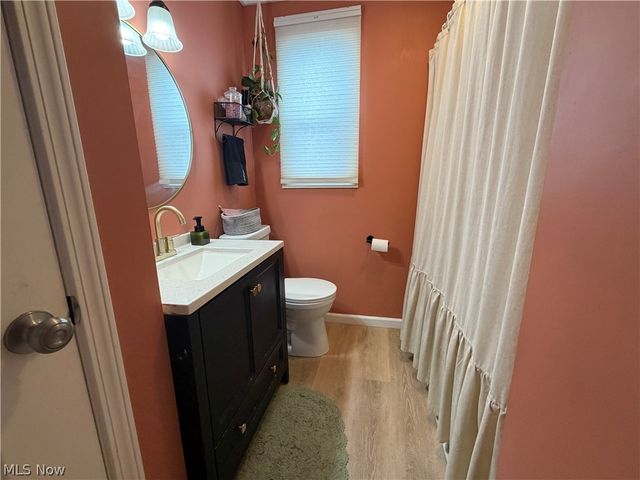 4300 Broadway Avenue NE, Louisville, OH 44641
