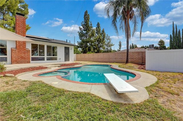 22916 saticoy Street, West Hills, CA 91304