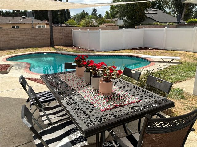 22916 saticoy Street, West Hills, CA 91304