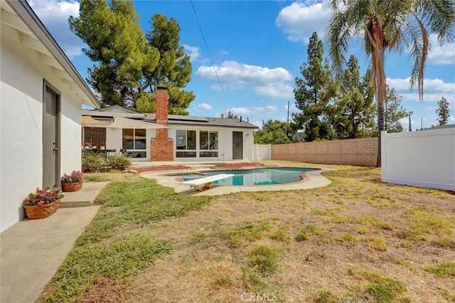 22916 saticoy Street, West Hills, CA 91304