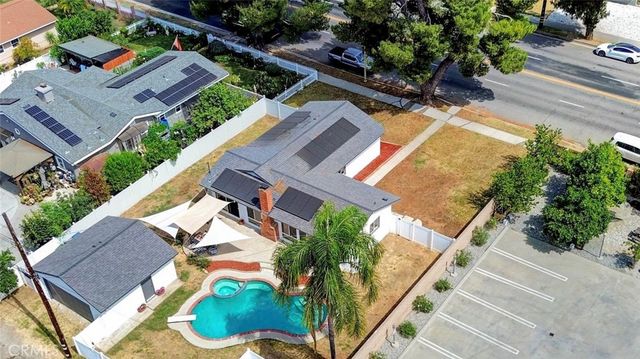 22916 saticoy Street, West Hills, CA 91304