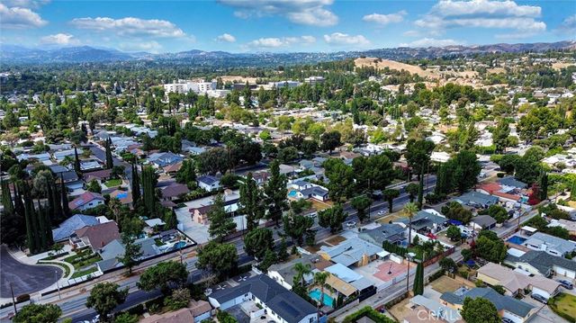 22916 saticoy Street, West Hills, CA 91304