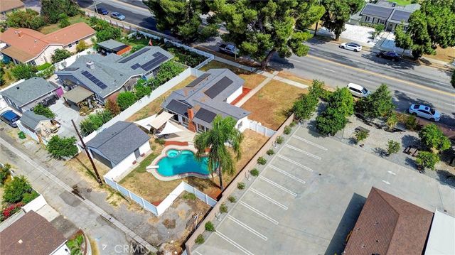 22916 saticoy Street, West Hills, CA 91304