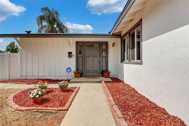 22916 saticoy Street, West Hills, CA 91304
