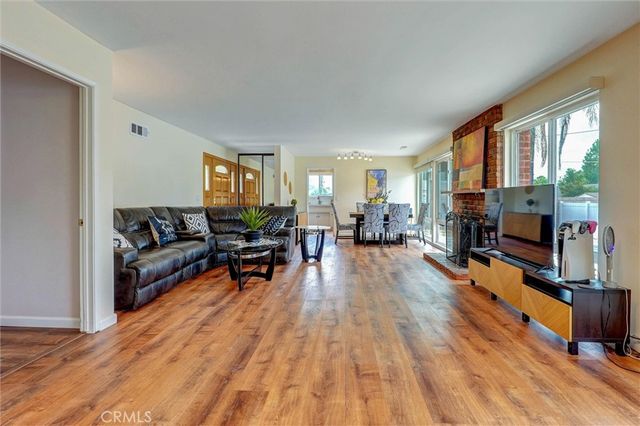 22916 saticoy Street, West Hills, CA 91304