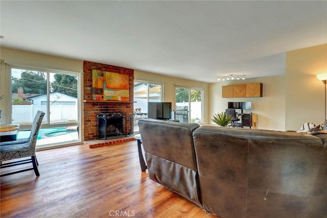 22916 saticoy Street, West Hills, CA 91304