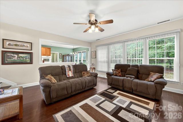 10604 Knight Castle Drive 60, Charlotte, NC 28277