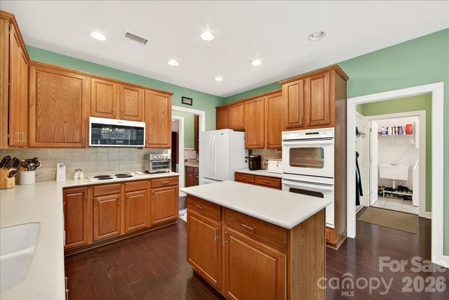 10604 Knight Castle Drive 60, Charlotte, NC 28277