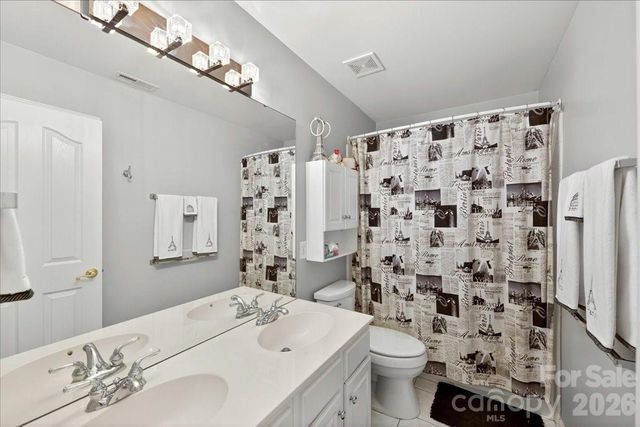 10604 Knight Castle Drive 60, Charlotte, NC 28277