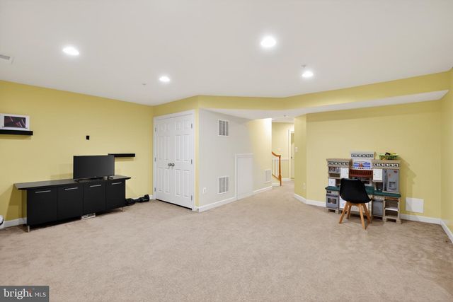 9045 MCPHERSON ST, Frederick, MD 21704