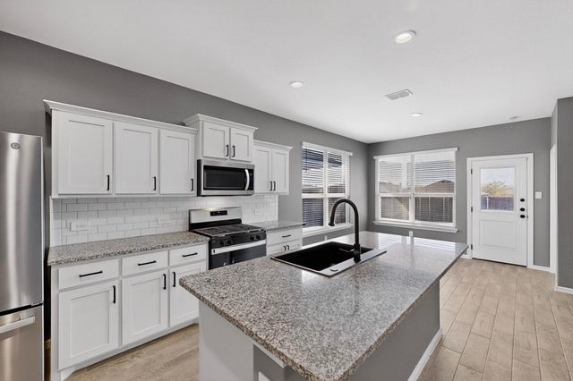 8517 Centerboard Lane, Fort Worth, TX 76179