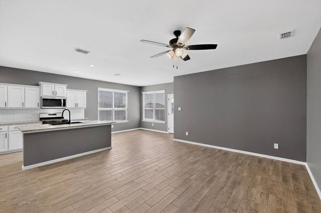 8517 Centerboard Lane, Fort Worth, TX 76179