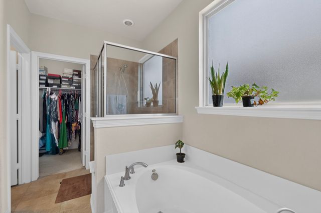 9215 Moon River Court, Arlington, TX 76002