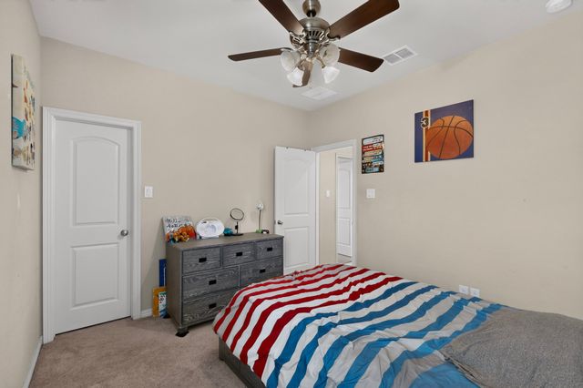 9215 Moon River Court, Arlington, TX 76002