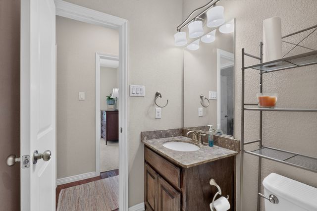 9215 Moon River Court, Arlington, TX 76002