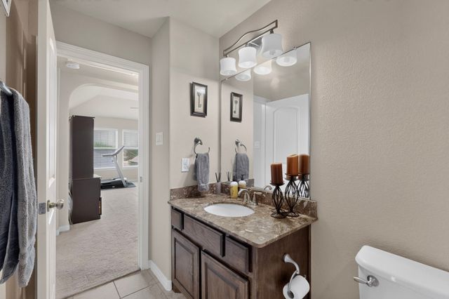 9215 Moon River Court, Arlington, TX 76002