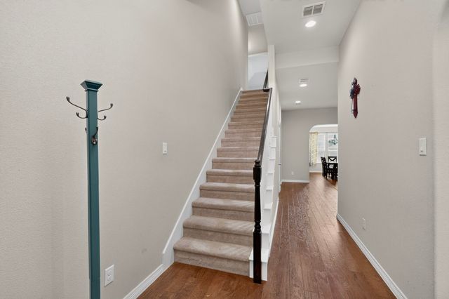 9215 Moon River Court, Arlington, TX 76002
