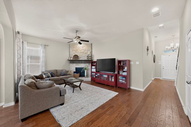 9215 Moon River Court, Arlington, TX 76002