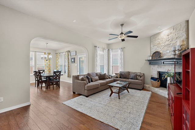 9215 Moon River Court, Arlington, TX 76002
